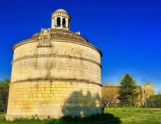 Pigeonnier de Montierneuf