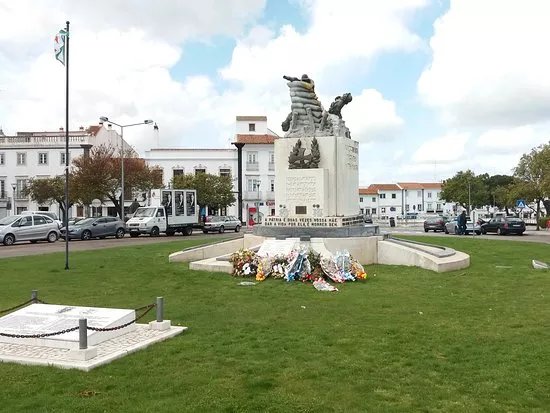 Monumento de Homenagem ao Combatente