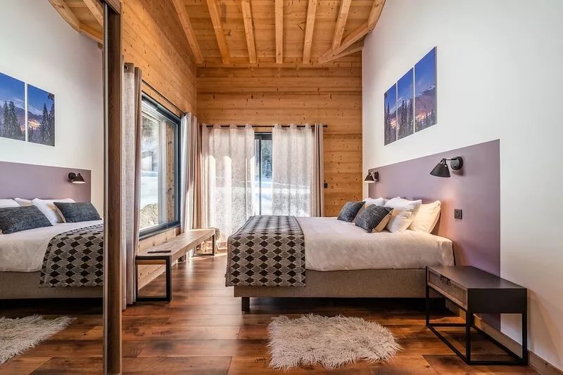 AZOBE - Large Chalet with Hot Tub and Sauna