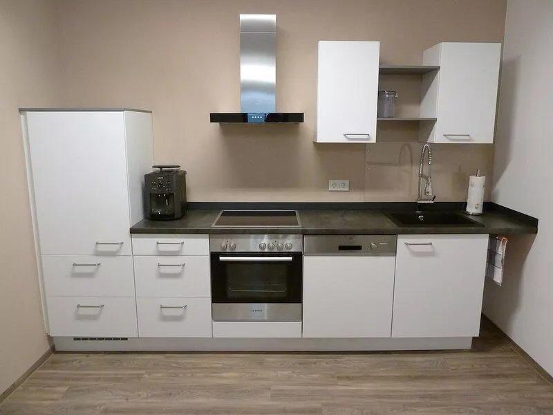 Quiet and spacious 2-room apartment with good transport links