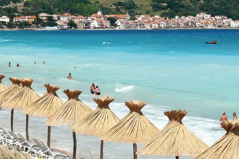 Spacious Apartment in Vantacici near Sea