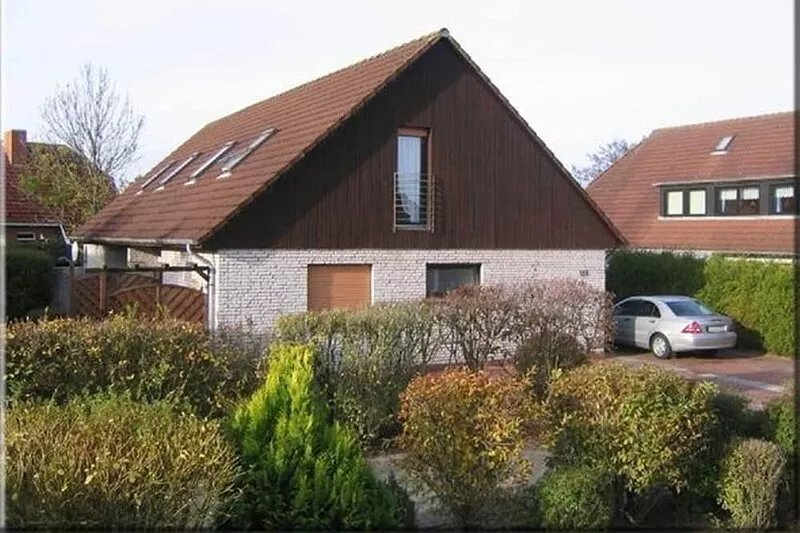 Helle und Gemütliche Obergeschosswohnung in Einem Doppelhaus