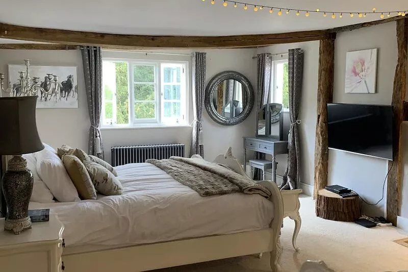 Special Offers Surrey Farmhouse 5 Bedrooms - Sleeps 10