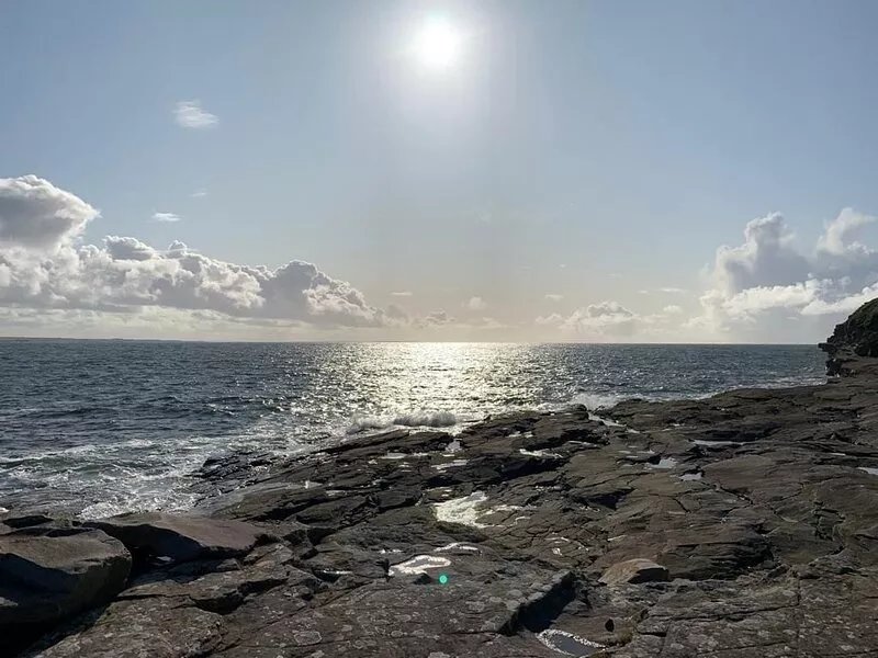 Beside the sea with spectacular ocean views! Minutes from Cliffs of Moher