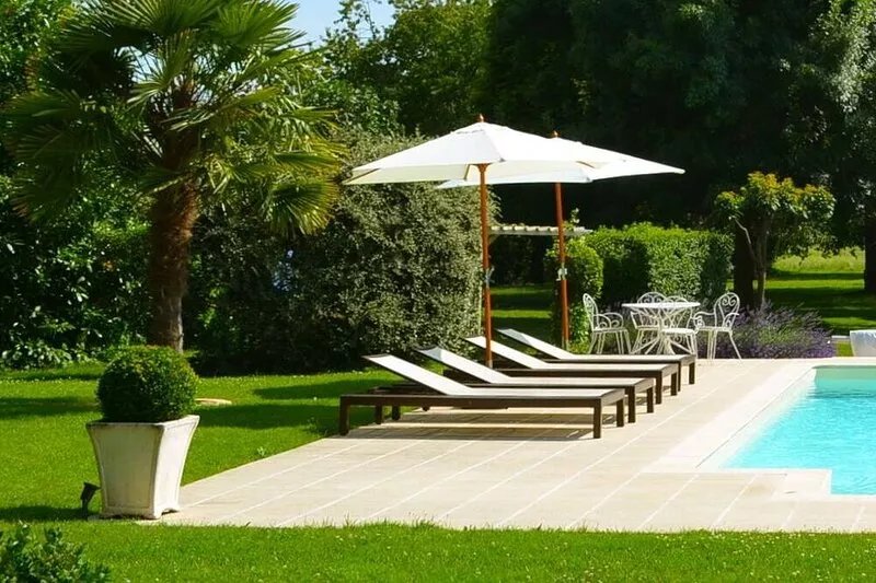 Luxury 7 bedroom country home with private pool near Saint Emilion