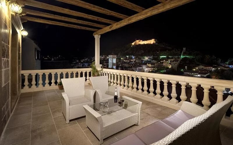 Luxury Palazzo von Pelsocz in Hvar Town Center