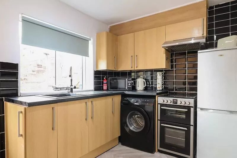 THE FOXES DEN, pet friendly, with a garden in Tean