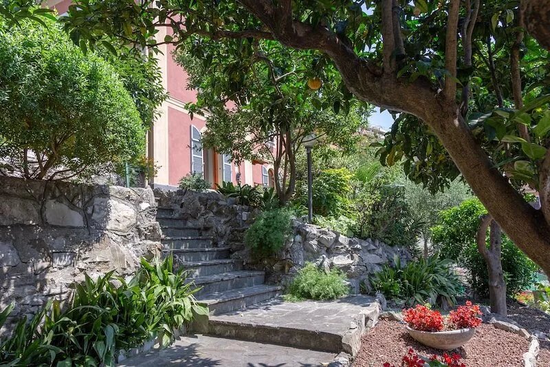 Villa in the Ligurian Riviera - CITRA Code - 010046-LT-0534