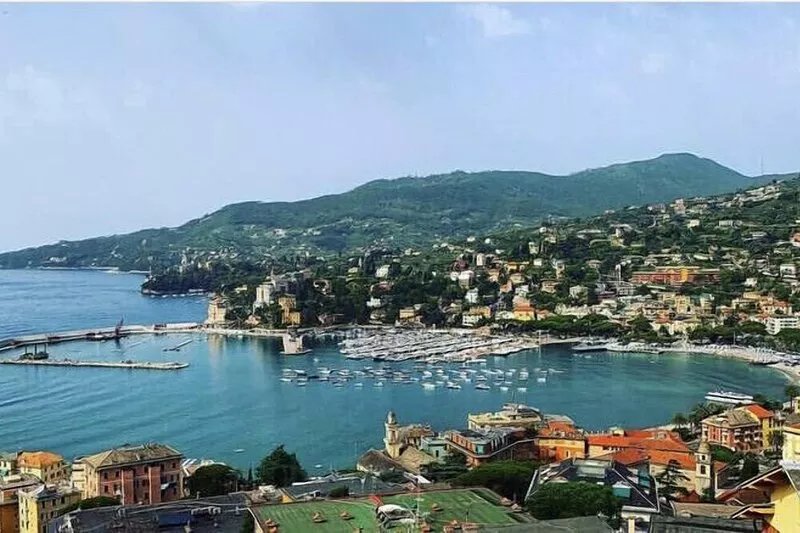 The ship suspended in Rapallo Beautiful apartment overlooking Portofino