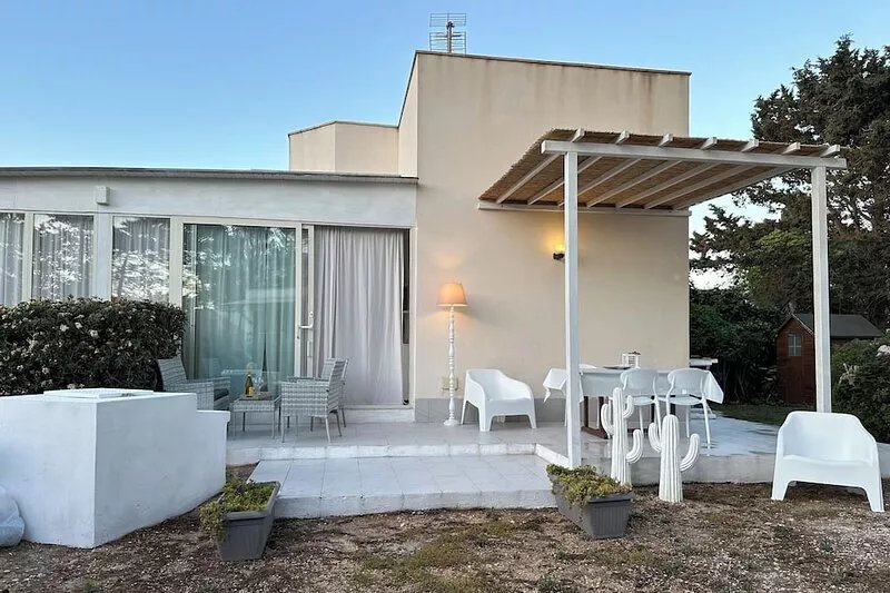 Kalos house with garden a few steps from the sea