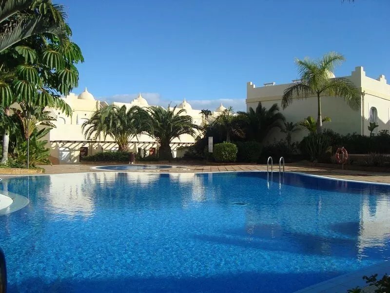 Corralejo Fuerteventura - pool facing 3 bed, 4 pools, 3 terraces south facing.