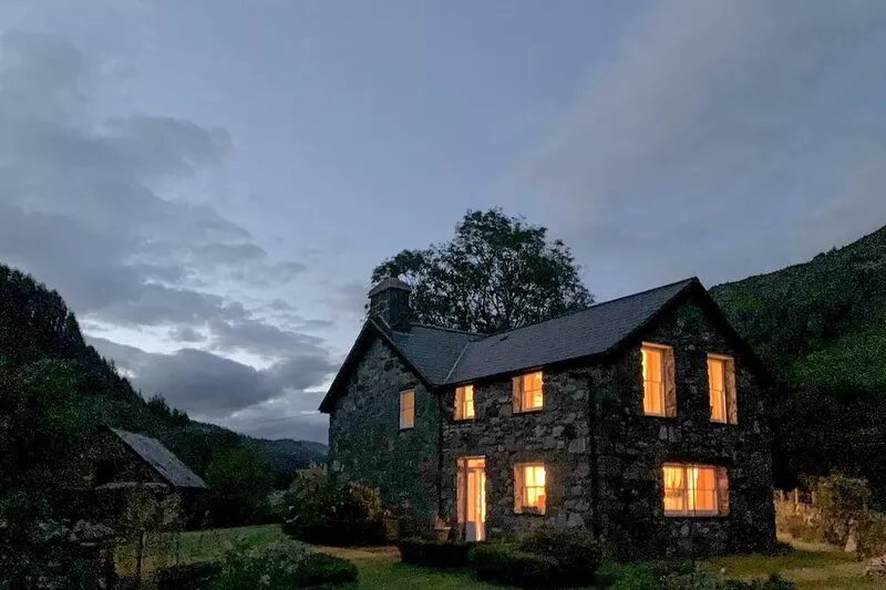 4 bedroom accommodation in Llanfachreth, near Dolgellau