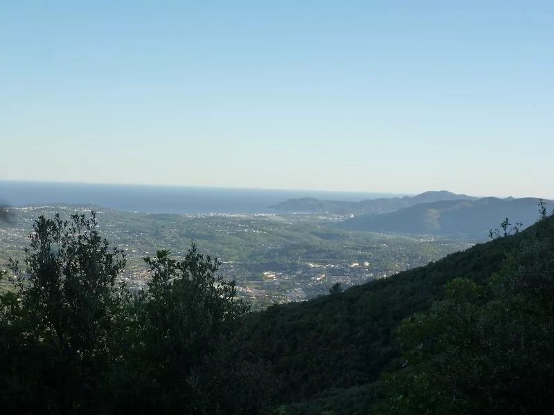 Peaceful Villa with private pool in a lovely valley. Only 25 kms from