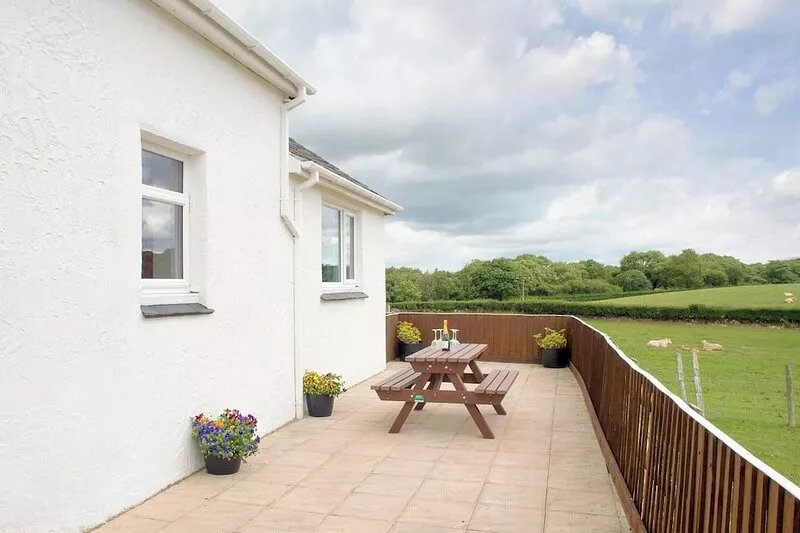A comfortable, spacious property set on a working farm with lovely views of the