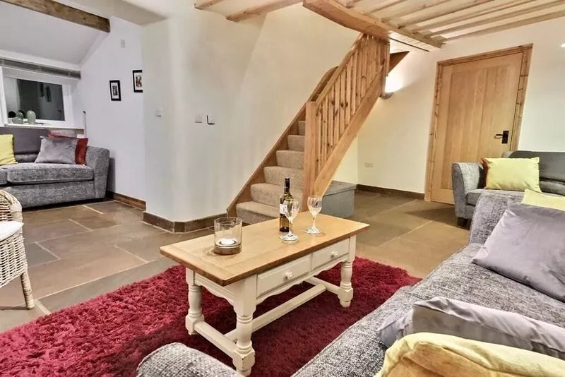 Fenns Barn, Peak District barn conversion, 10min walk to local pub