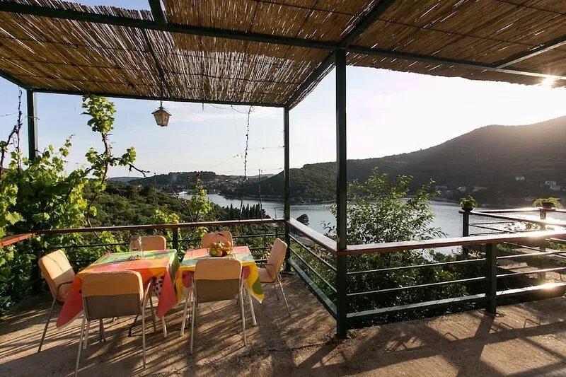 Bodul Vacation Apartment - Two Bedroom Apartment with Terrace and Sea View
