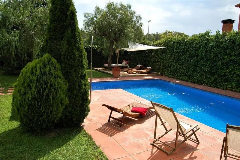 Beautiful villa with pool in Hospitalet de l'Infant for 8 or 10 people