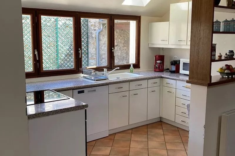 Charming house inside Bussy Village