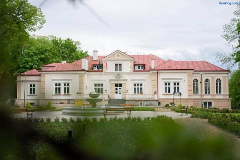 Zespl Palacowo Parkowy