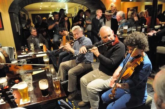 Hanly's Bar