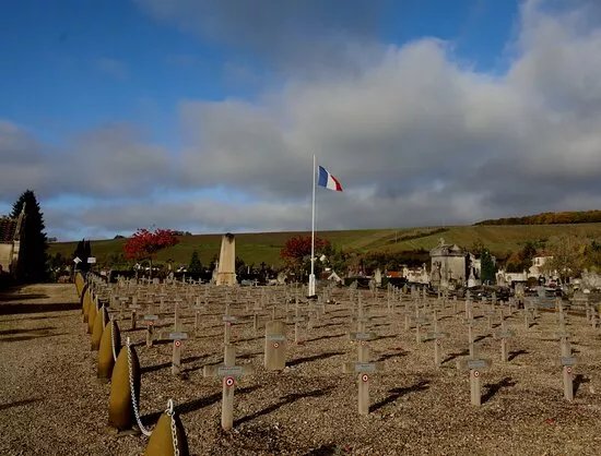 Monument Des Gardes Nationaux, Morts Pour La Patrie, Au Combat D'Esnon