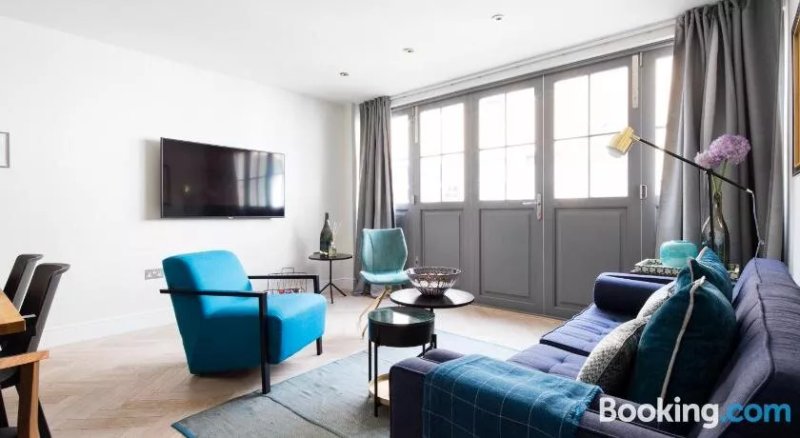 Rainsford Mews By Lime Street