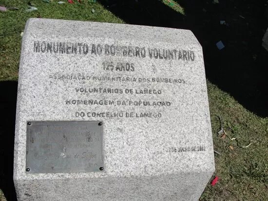 Estatua ao Bombeiro Voluntario
