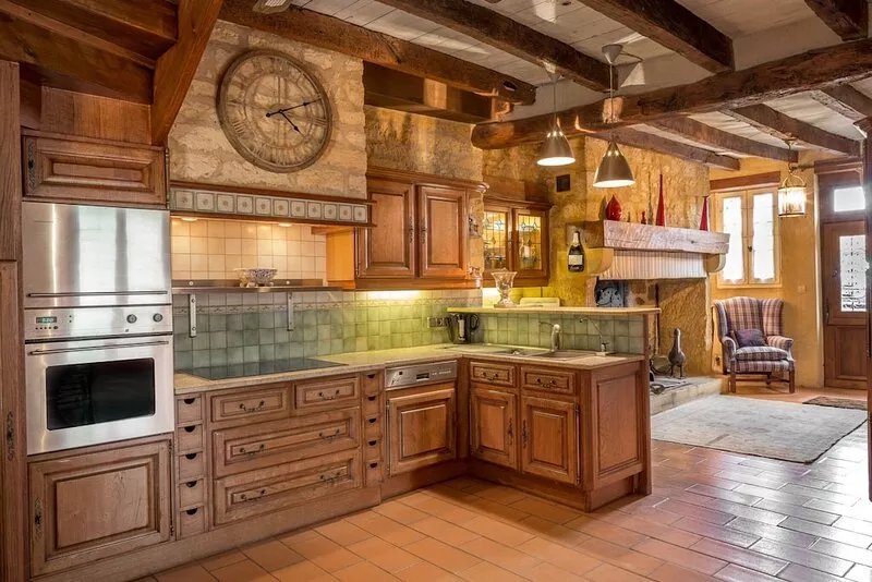 A unique and special retreat, Chez Moge offers luxury stay for up to 8 people
