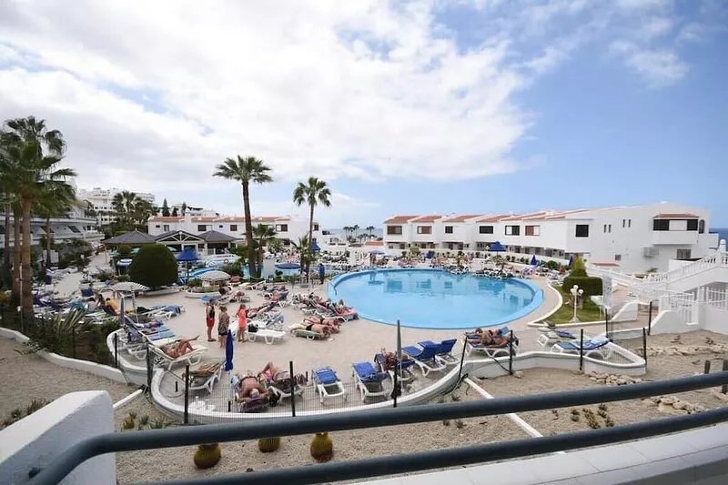 Club Atlantis 35 - One Bed with pool and sea view