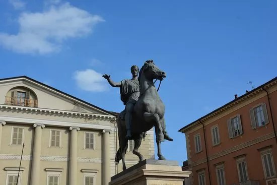 Piazza Mazzini (o del Cavallo)