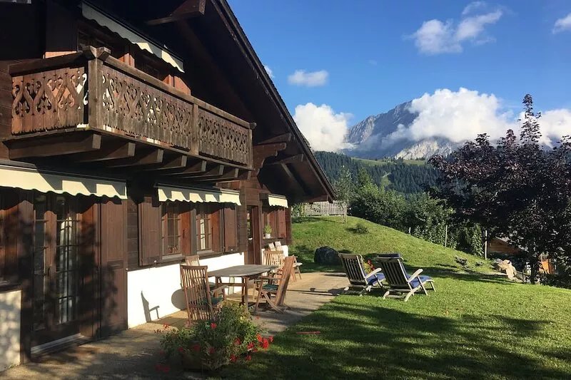 Luxurious ski in/ski out classical Swiss mountain chalet with outstanding views