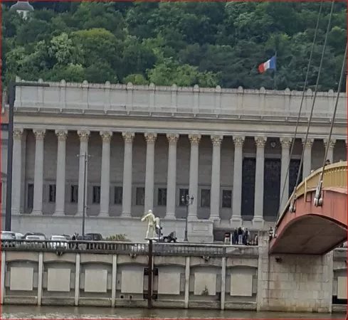 Le Palais de Justice