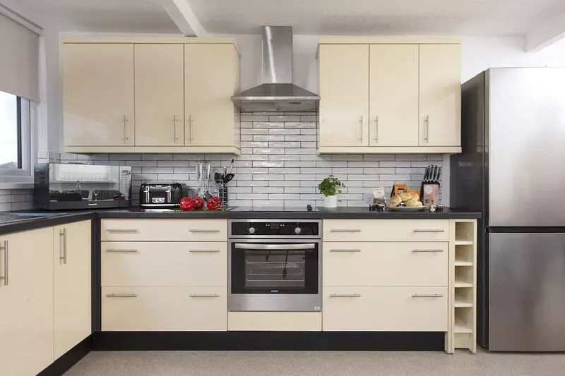 Bridge Apartment -  an apartment that sleeps 6 guests  in 3 bedrooms