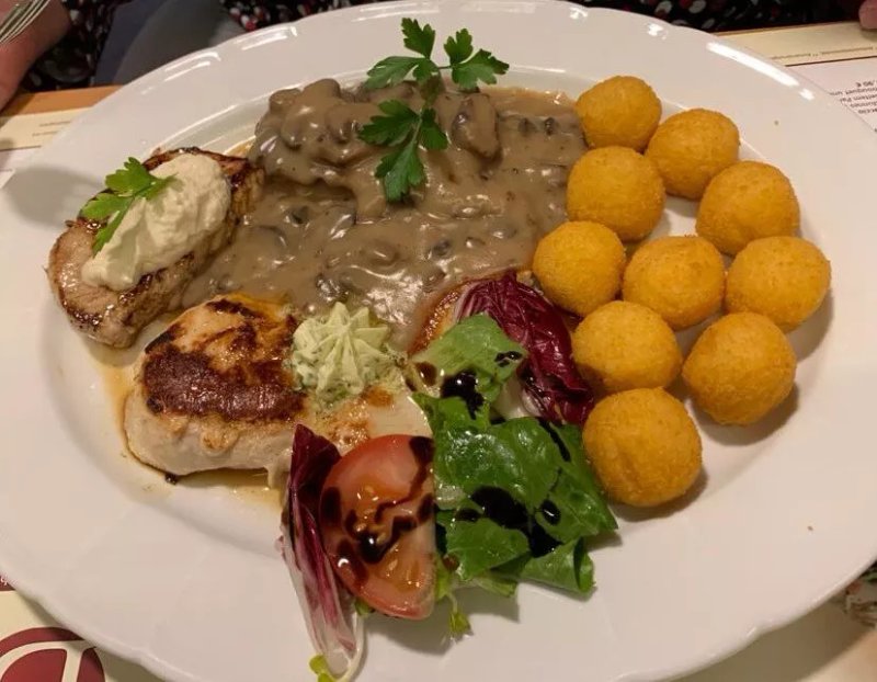 Bowlino Bowling-Restaurant