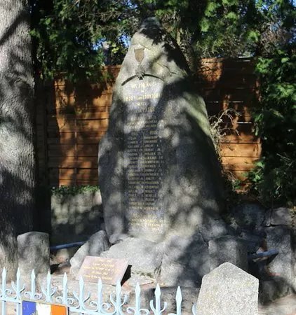 Monument aux morts de Bissey sous cruchaud