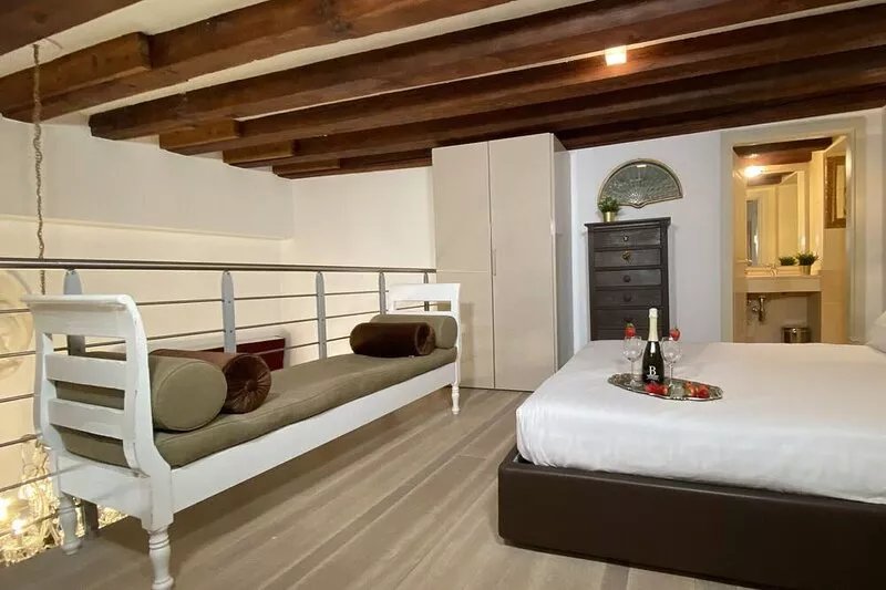 Manin Canal Terrace (200m from St Mark´s Square)