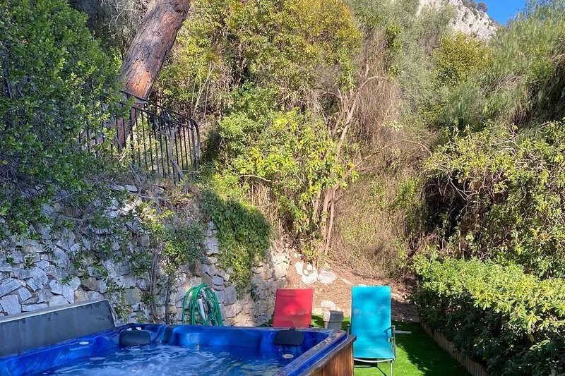 Spectacular View-Quiet-  Villa traditionnelle avec vue a couper le souffle