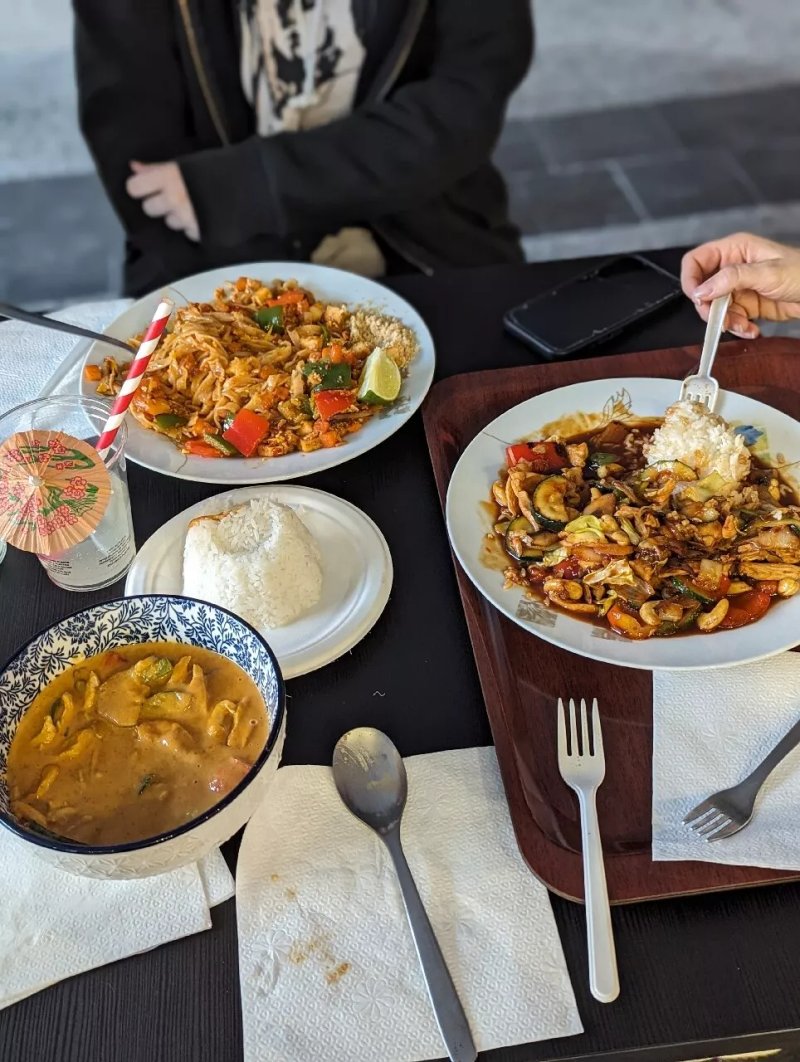 It's Wok O'clock