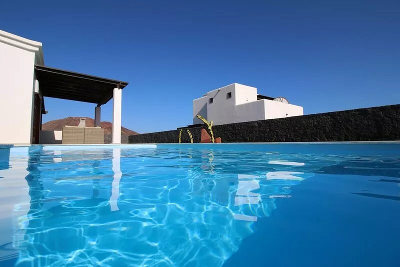 Casa Leila - A romantic, adults-only, luxury, private villa to rent in Faro Park