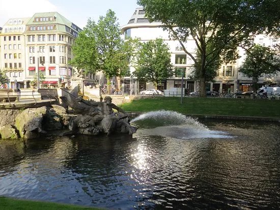 Tritonenbrunnen