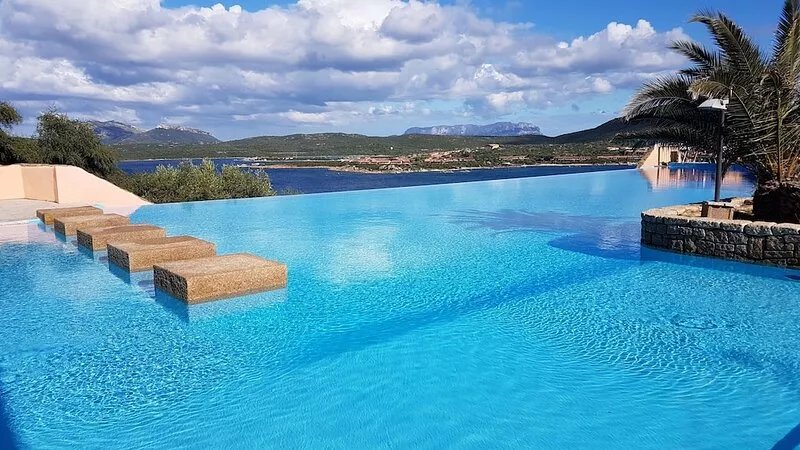 Luxury apartment of 100m2 with pool and sea view in Porto Rotondo