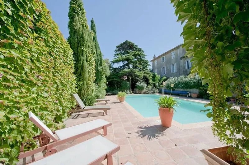 Beautiful 2 bedroom apartment near Narbonne