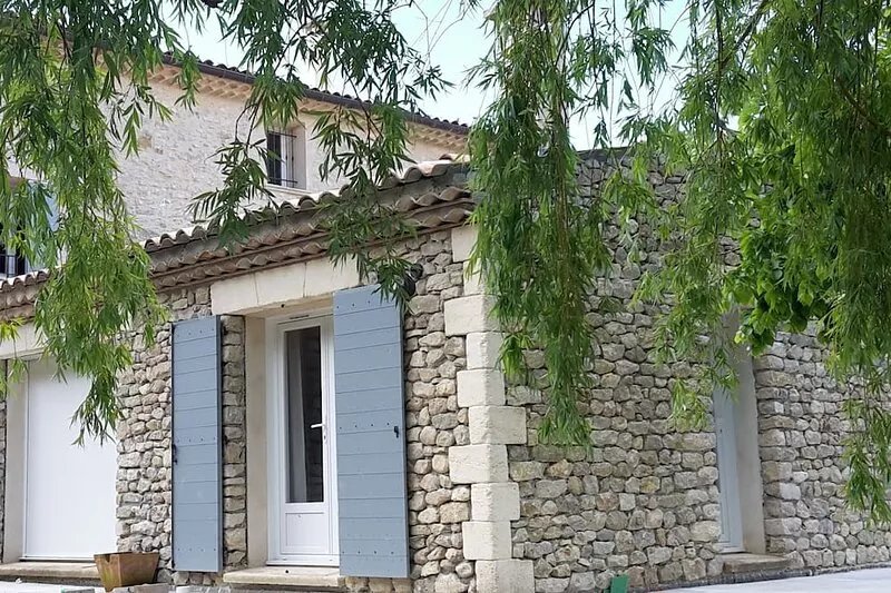 Pretty cottage in the countryside in a mas in Provence