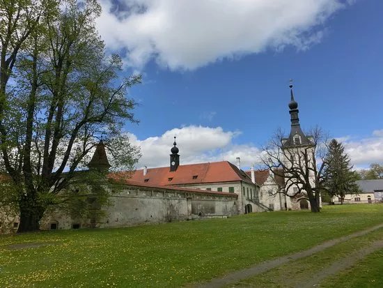 Zamek Uhercice