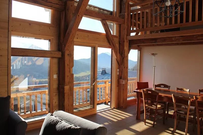 Family chalet in Verchaix