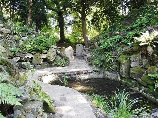 Dean and Manor Rd Cemetery Secret Garden