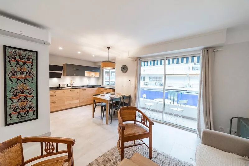 New 2 bedroom / 2 bathroom apartment by the beach ️with garage and A/C