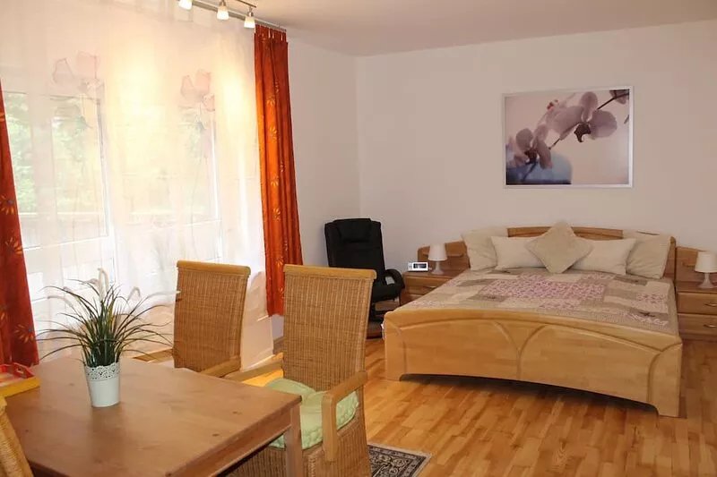 Quiet apartment in the green south of Munich
