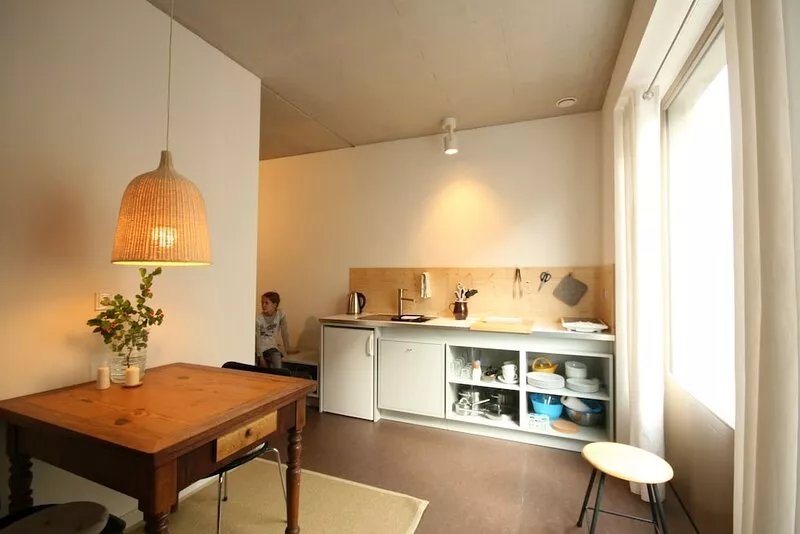 Small, stylish guest apartment in the middle of Weimar's historic old town.