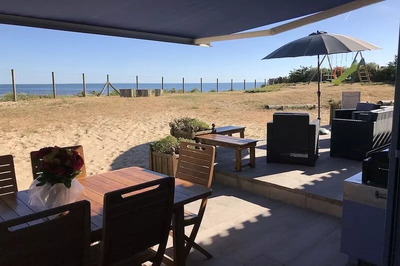 Villa with breathtaking sea view, fenced plot, on the edge of a forest